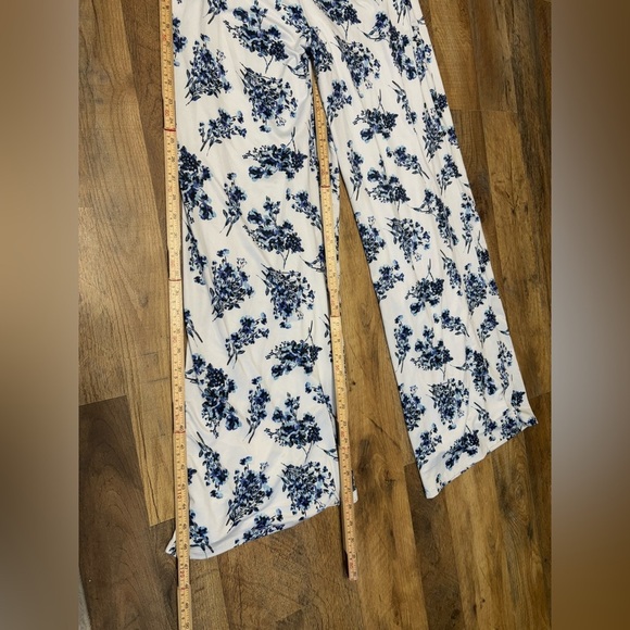 Venus Floral Off-Shoulder Jumpsuit - Picture 7 of 14